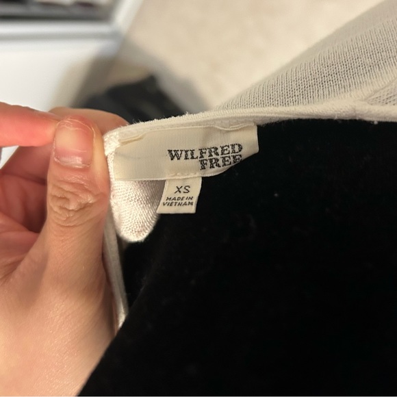 Aritzia creme top - Picture 3 of 3